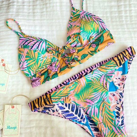 Maaji Reversible Animal Print Tropical Bikini Set 🩵🌺🍹🌴 - Picture 3 of 17